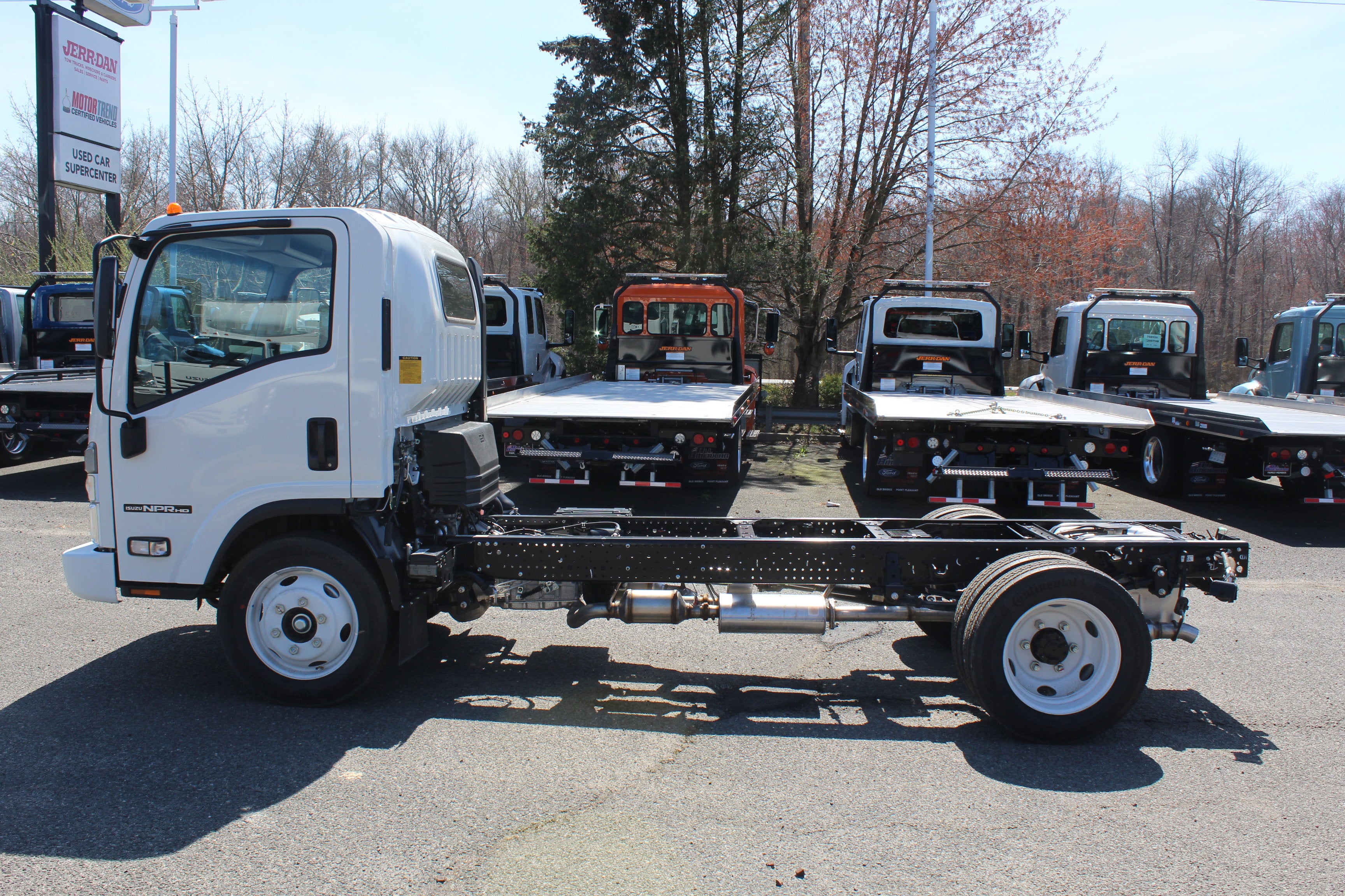 2026 Isuzu NPR Base