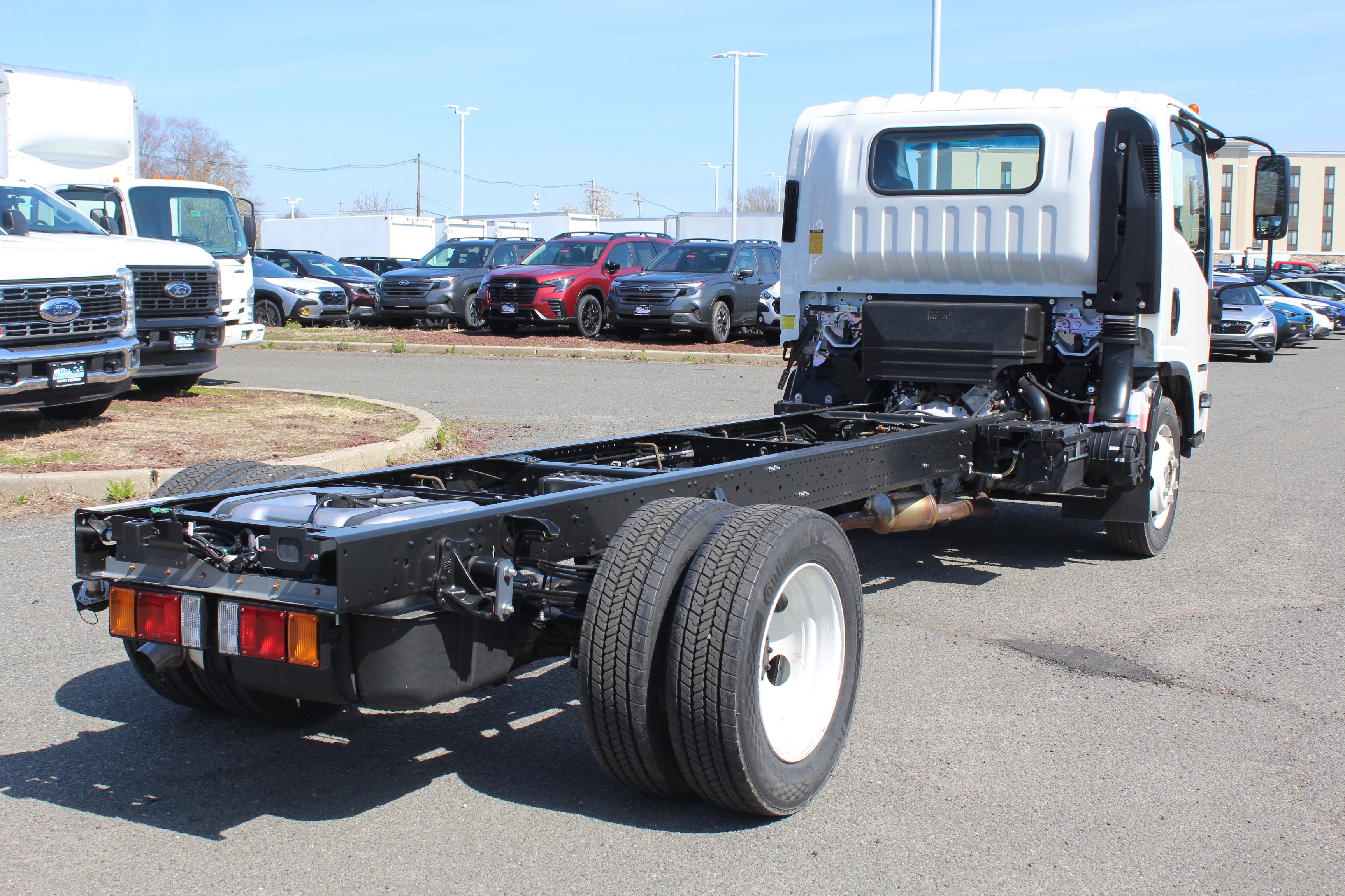 2026 Isuzu NRR Base