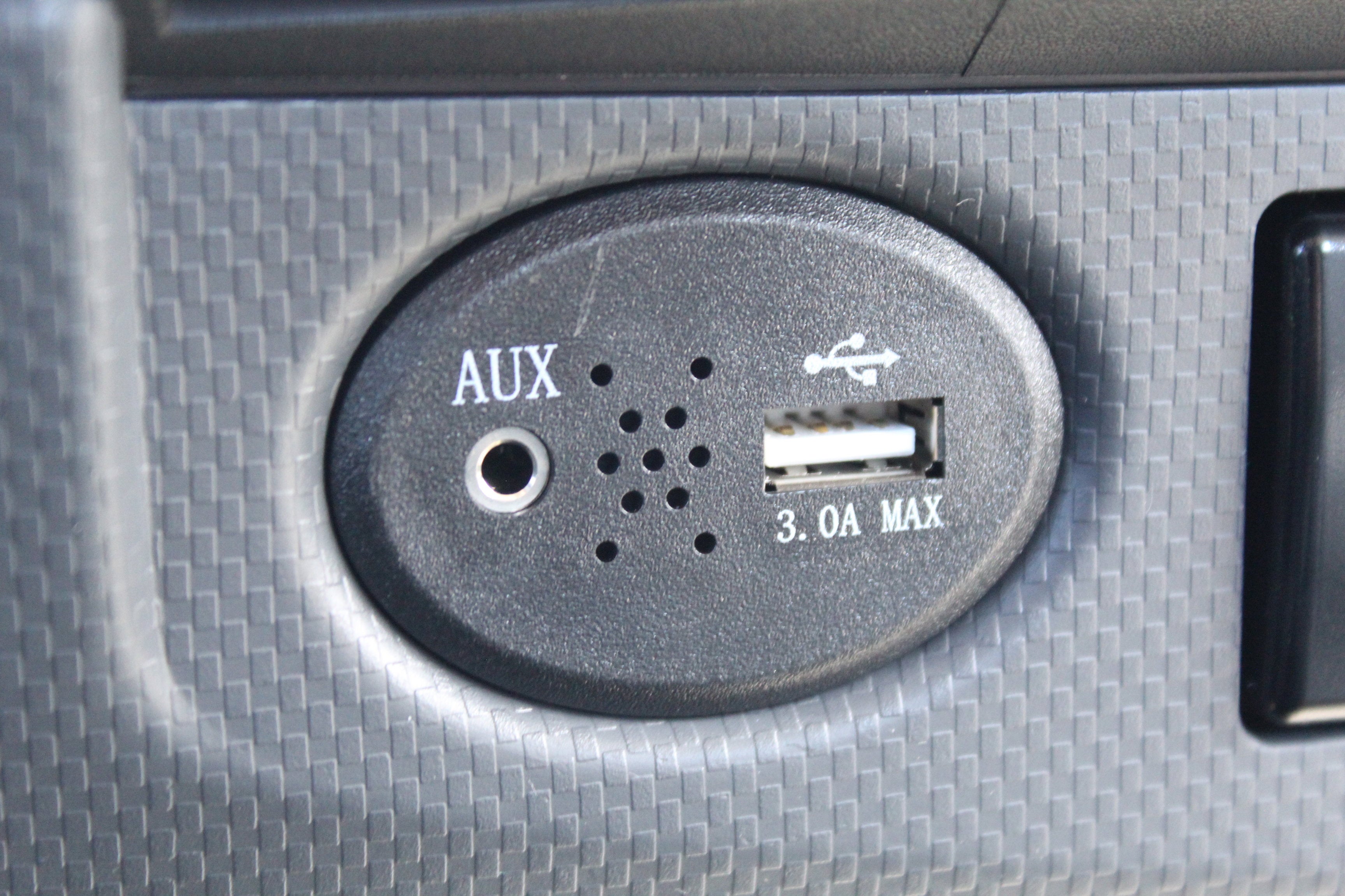 2026 Isuzu NRR 20 FT Durabox Pro Aluminum