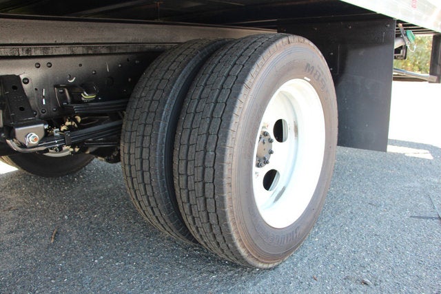 2024 Isuzu NRR 20 FT Dura Box Pro Aluminum