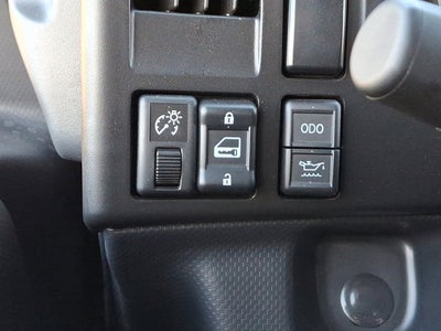 2024 Isuzu NRR 16 FT Box w/ ICC Bumper