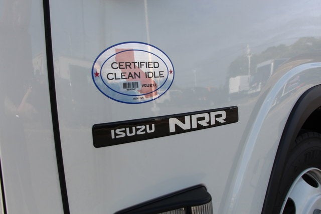2024 Isuzu NRR 16 FT Box w/ ICC Bumper