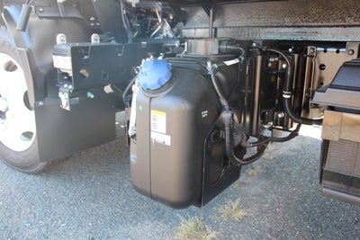 2024 Isuzu NRR 20 FT Box w/ Step Bumper