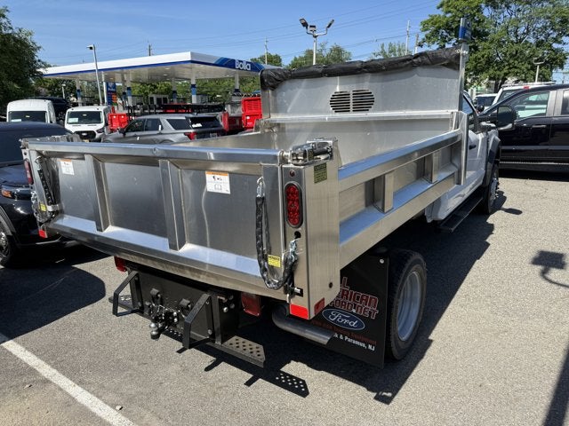 2024 Ford Super Duty F-550 DRW XL
