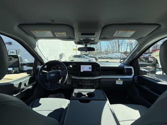 2025 Ford Chassis Cab F-350® XL