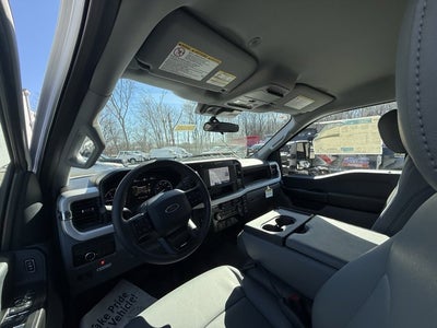 2025 Ford Chassis Cab F-350® XL
