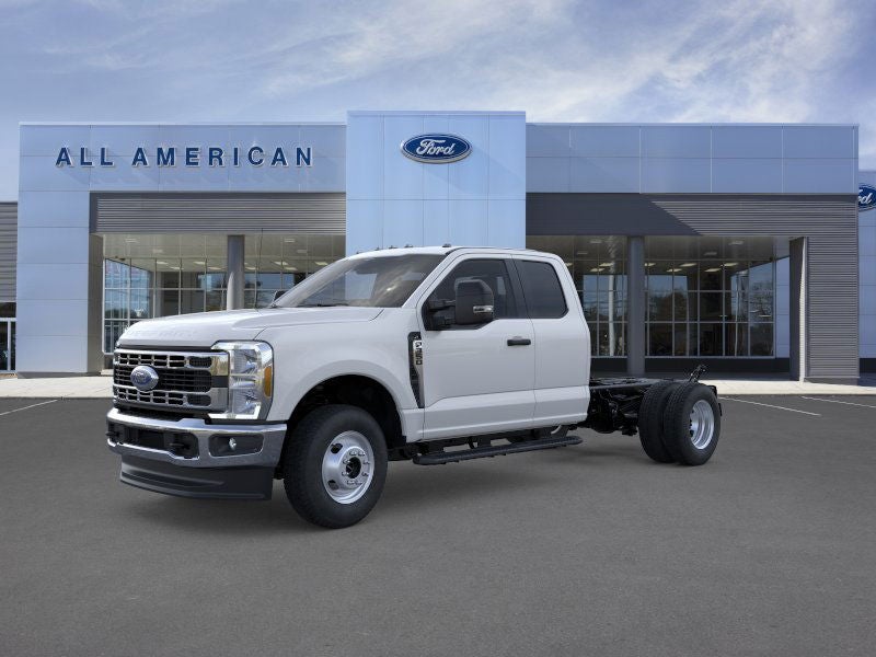 2025 Ford Chassis Cab F-350® XL