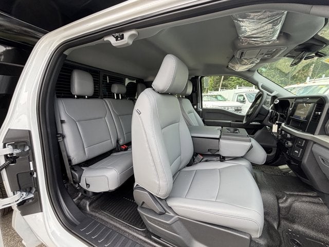 2025 Ford Chassis Cab F-350® XL