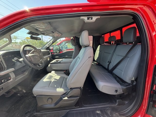 2025 Ford Chassis Cab F-350® XL