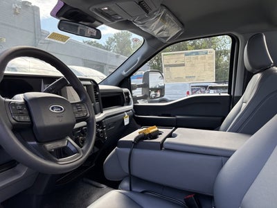 2025 Ford Super Duty F-350 DRW Base