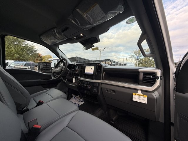 2025 Ford Chassis Cab F-550® XL