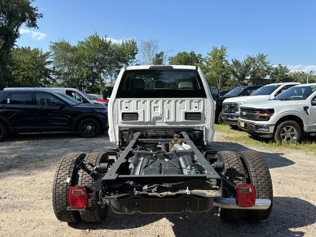 2024 Ford Super Duty F-550 DRW XL