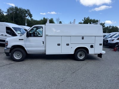 2026 Ford Econoline Cutaway E-350 SRW