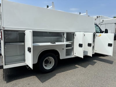 2025 Ford Econoline Cutaway E-350 SRW