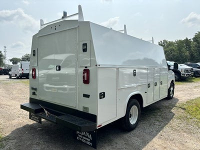 2025 Ford Econoline Cutaway E-350 SRW