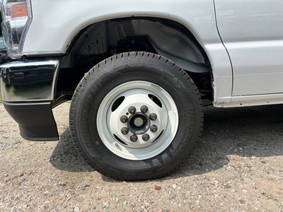 2025 Ford Econoline Cutaway E-350 SRW