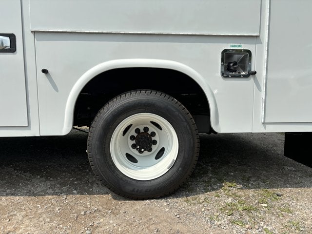 2025 Ford Econoline Cutaway E-350 SRW