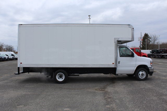 2026 Ford Econoline Cutaway E-450 DRW