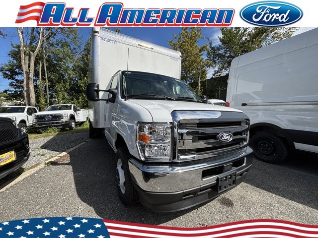 2026 Ford Econoline Cutaway E-450 DRW