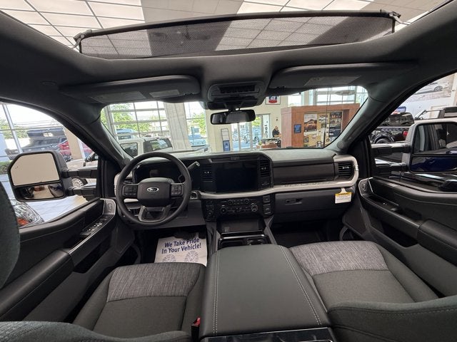 2026 Ford Super Duty F-350® XLT