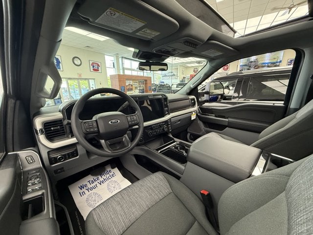 2026 Ford Super Duty F-350® XLT