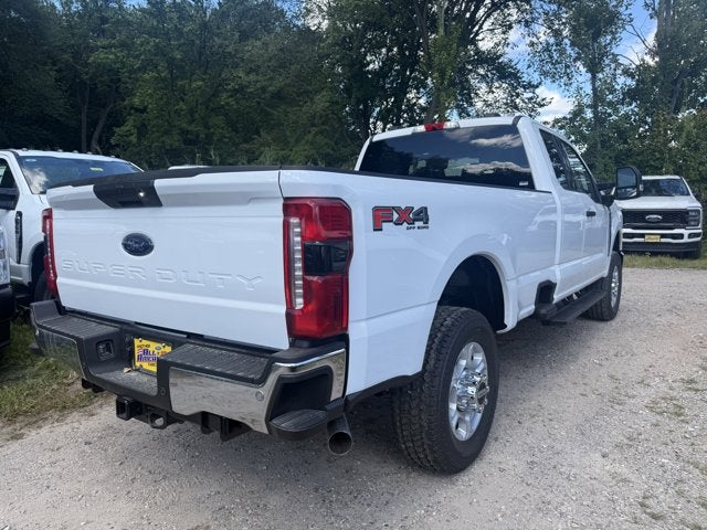 2026 Ford Super Duty F-350® XLT